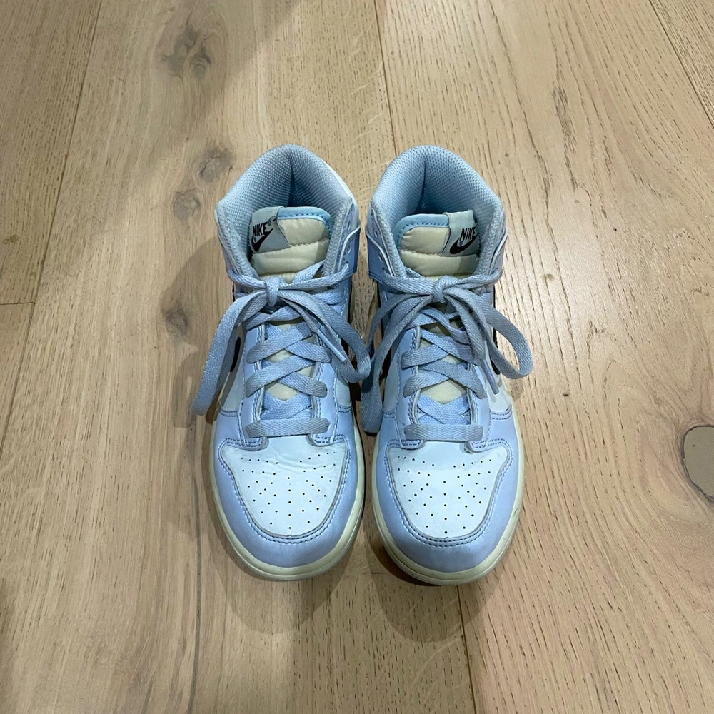 Nike high top little girl dunks